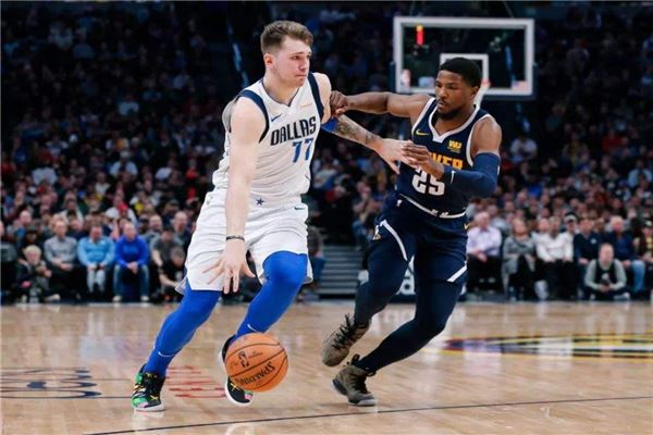 统的足球大 统的足球大